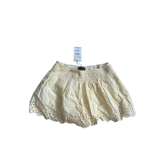 ZARA Butter Yellow Eyelet Scalloped Shorts Size Medium NEW NWT - Picture 4 of 8